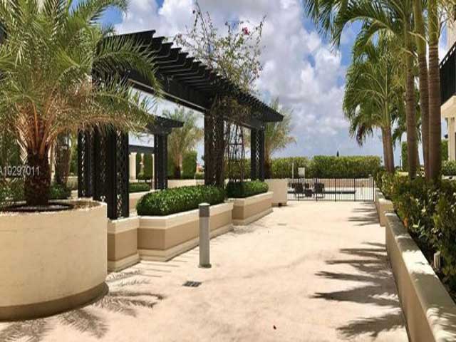 Gorgeous Coral Gables Condo